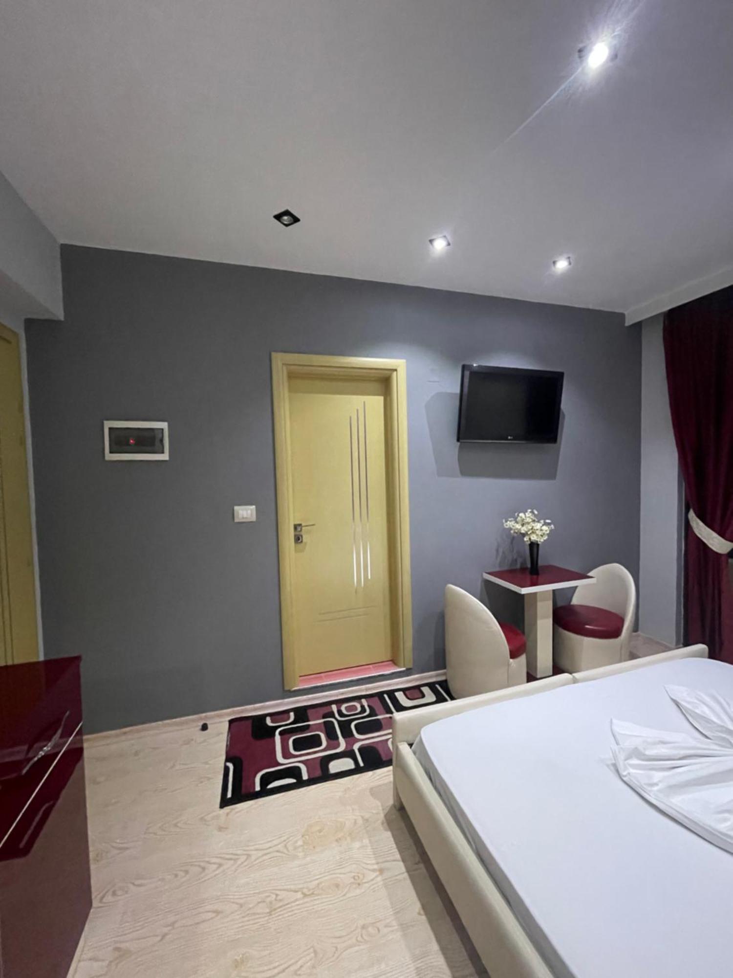Hotel Selfo Dervician Экстерьер фото