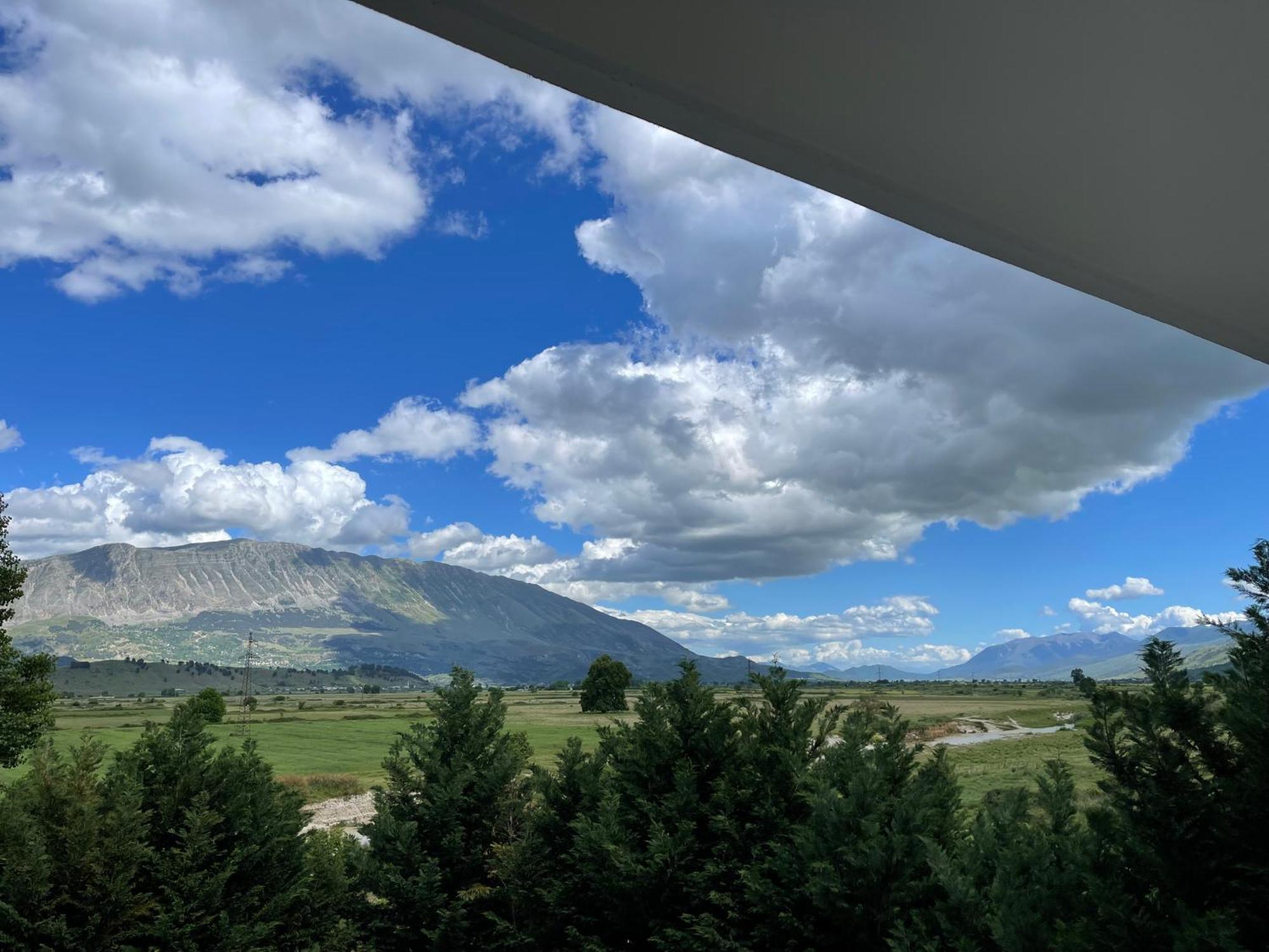 Hotel Selfo Dervician Экстерьер фото